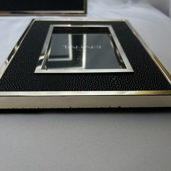 Tahari Frames Set of Four NEW Black & Silver 4x6 Photos Black Velvet Backing - Picture 8 of 11